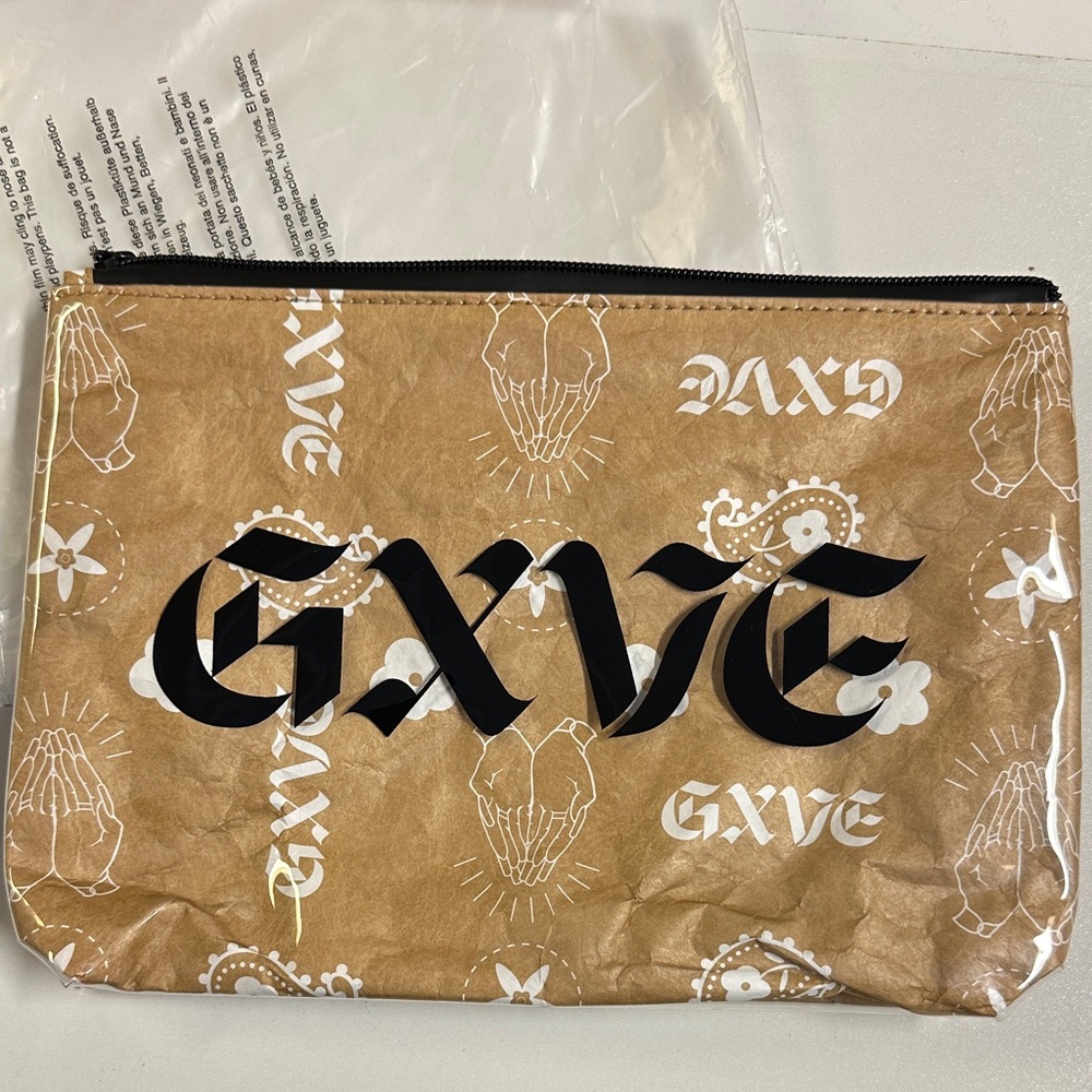 New GXVE Gwen Stefani Tan Cosmetic Bag